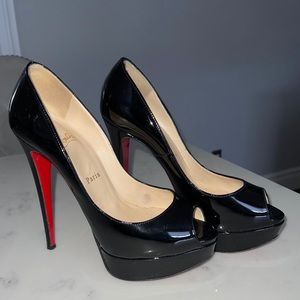 Christian Louboutin lady peep